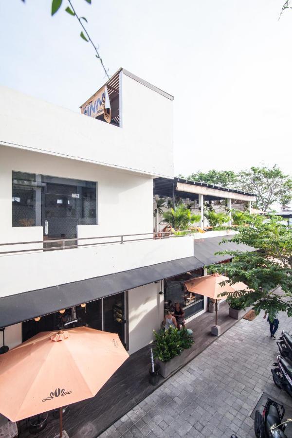 Hotel Srikrisna Seminyak Exterior foto