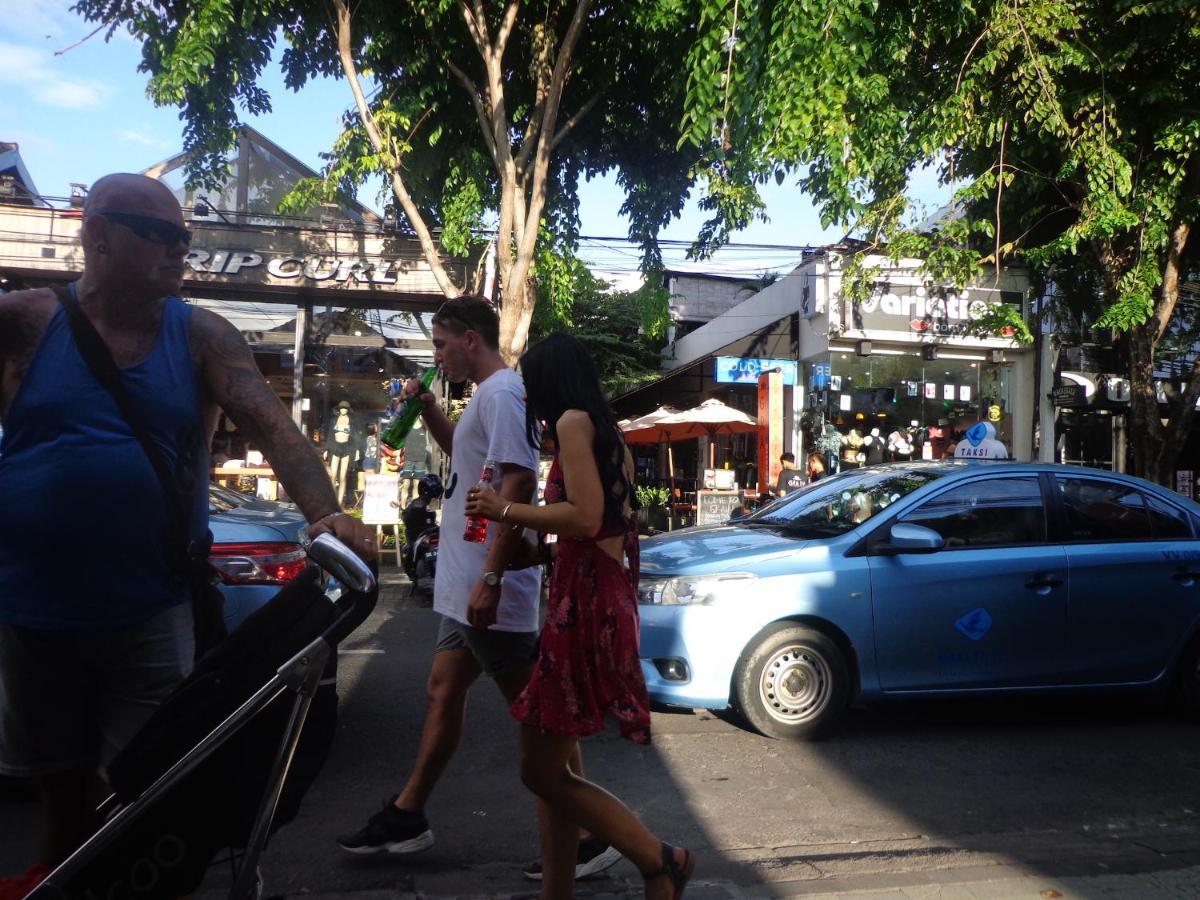 Hotel Srikrisna Seminyak Exterior foto